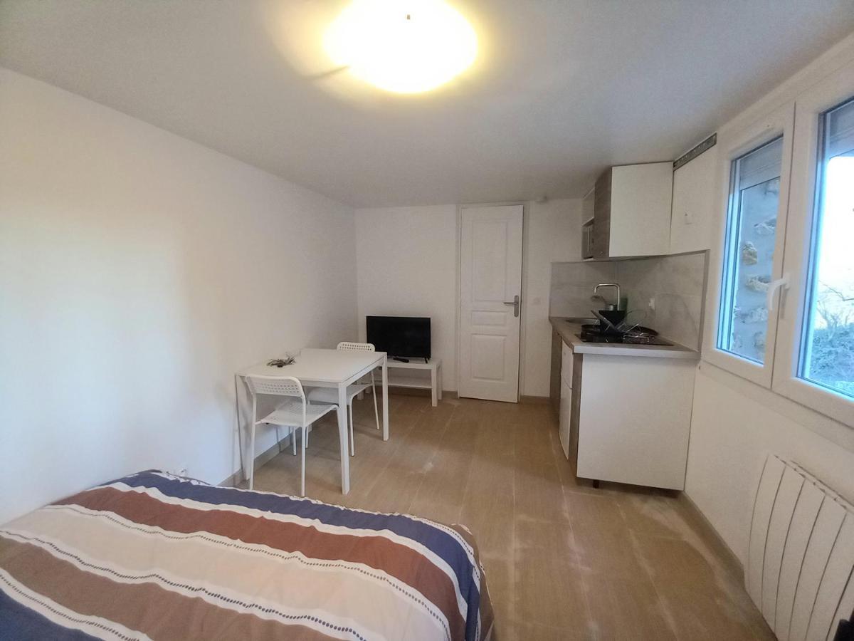 Super Appartement Au Centre Ville De Rosny Sous Bois Exterior foto