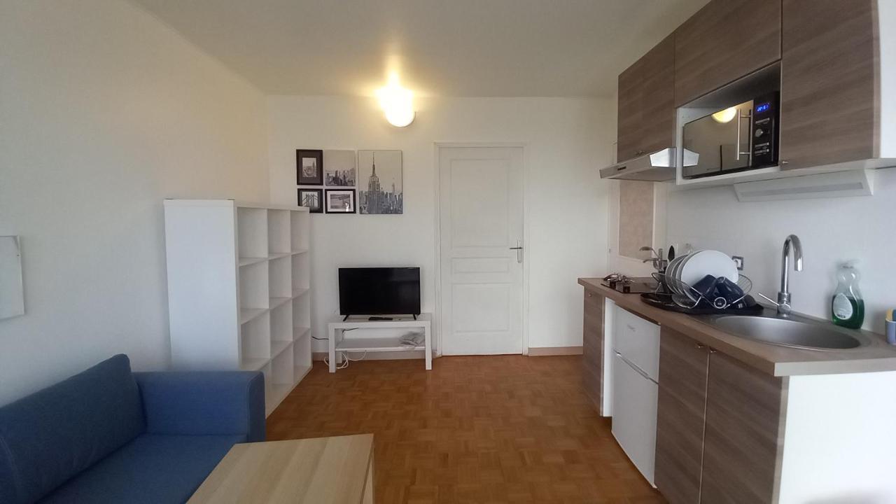 Super Appartement Au Centre Ville De Rosny Sous Bois Exterior foto