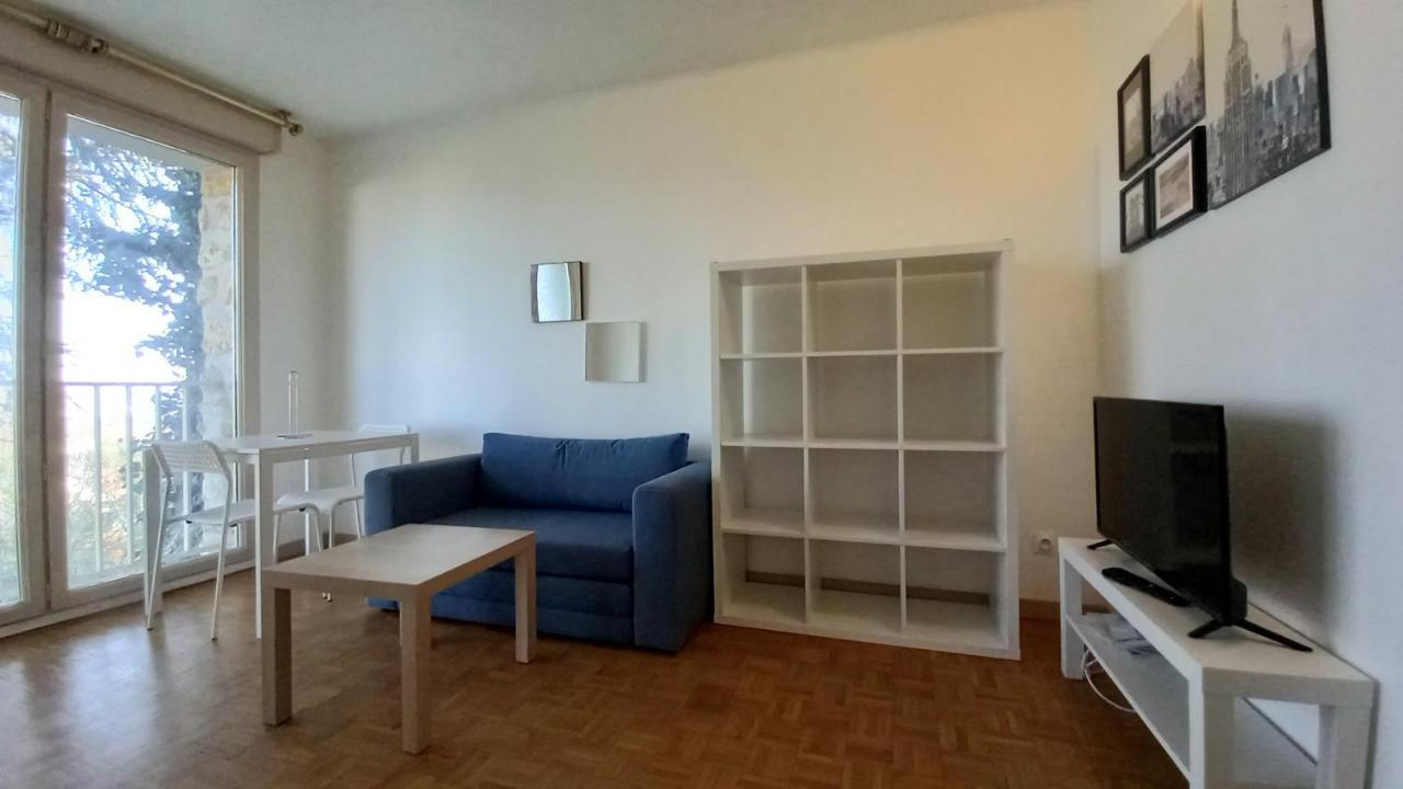 Super Appartement Au Centre Ville De Rosny Sous Bois Exterior foto
