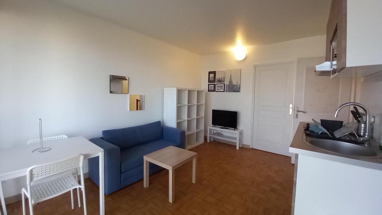 Super Appartement Au Centre Ville De Rosny Sous Bois Exterior foto